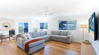 Dolphin View In Bongaree - 8