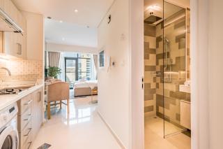 Upgraded LUX Infinity Pool with Beach Access - 5