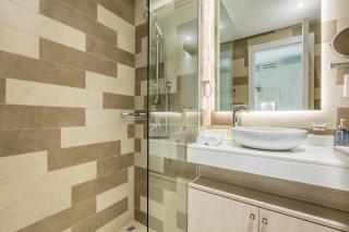 Upgraded LUX Infinity Pool with Beach Access - 2