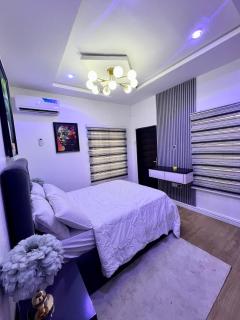 Luxury Smart 3-Bedroom Semi-Detached Apartment - 4