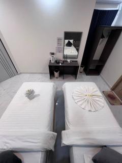 Fiya Inn - 1
