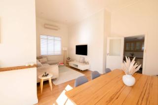 Richmond 3 BR Retreat near Bridge Rd and MCG - 9