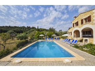 Country House in Spain with Pool & Mountain Views - 2