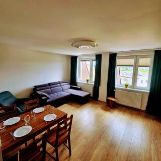 Słoneczny Apartament Panorama 5 7 z Widokiem na Jezioro i Góry - 9