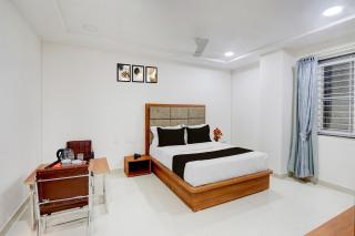 Super Townhouse Oak Public Garden Hanamkonda Formerly Vishnu Grand - 8