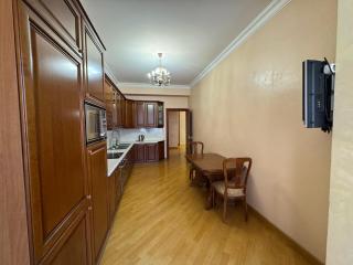 Downtown Yerevan Grand Stay - 3 Bedrooms & 2 bathrooms,200 SQM - 9