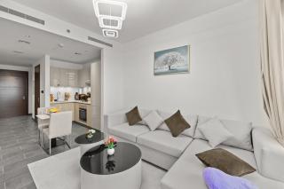Premium Stay in Sobha 1BR with Extra Room and Balcony - 7