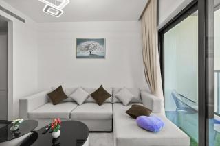 Premium Stay in Sobha 1BR with Extra Room and Balcony - 3