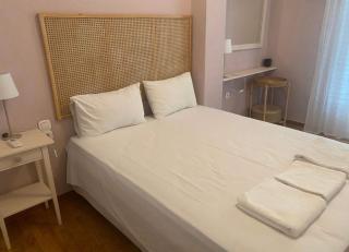 Iris 2 Bedroom with Balcony in Pagkrati - 3