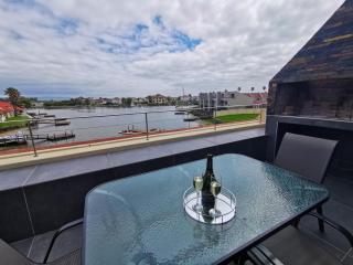 Port Owen Marina by First Private Stays - 6
