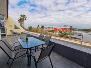 Port Owen Marina by First Private Stays - 2