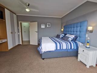 Port Owen Marina by First Private Stays - 2