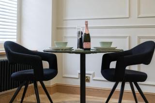 Luxury Flat in Shaftesbury by JOT STAYS - 4