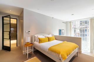 Pepys House A Modern Touch of History - 7