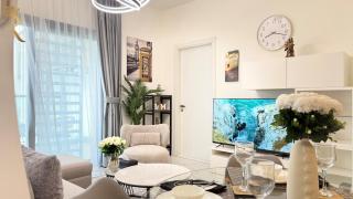 Raha Loft Trend 1BR - Stylish Stay with Pool & Gym Near Al Raha Mall & Beach - 1