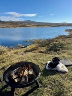 Hyggelig fiskebu ved Langrumpa fiskevann - 2