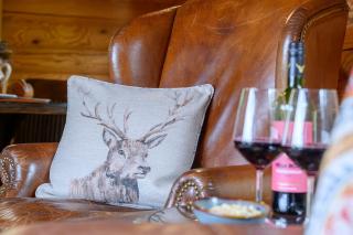 Hunters Lodge - 2