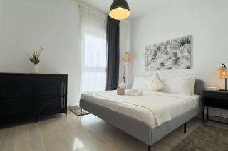 Pearl Edge 4BR - Spacious & Stylish Retreat - 1