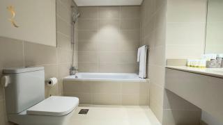 4BR Comfort Stay in Yas Island Waters Edge - 7