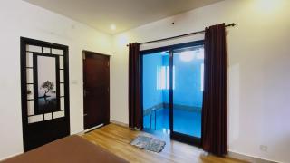 Villa Cresta with Outdoor & Indoor pool 3bhk - 5