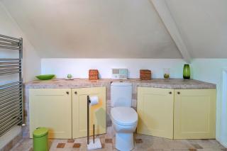Finest Retreats - Upper Deck - 2