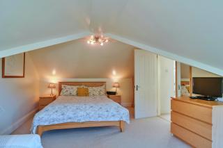 Finest Retreats - Upper Deck - 3