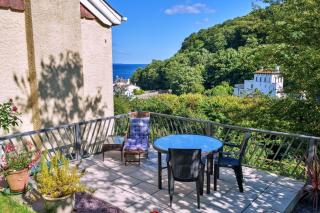 Finest Retreats - Upper Deck - 9