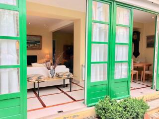 Covas Seabreeze Cottage - 6