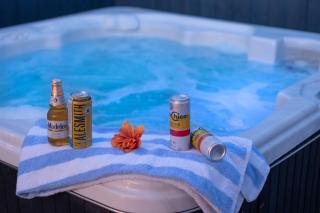 NEW Amazing Urban Oasis Spa-Fire-Deck-Gr8 Deal - 9