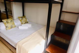 Apartment City Center Queen Size Bed and Bunk Bed - 1