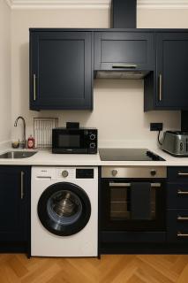 Luxe Apt in Central London Near Station, Shops etc & Free Wi-Fi - 1