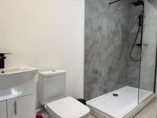 City Centre top floor large flat - 9