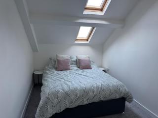 City Centre top floor large flat - 7