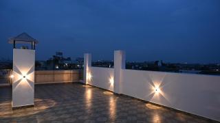 Hotel Royal Suites - 3