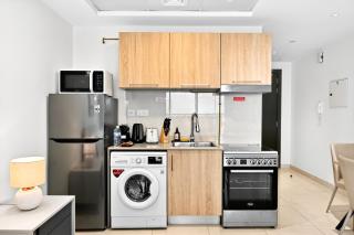 Sylish Studio with Balcony Views Near Dubai Mall - 8