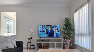 KozyGuru | Kellyville Ridge | 4 Bedroom House - 1