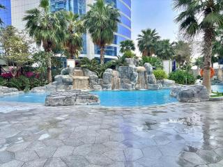 FIRST 1BR High Floor , Iconic Burj Khalifa - 3