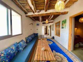 Rustic King Room with Shared Bathroom - 1