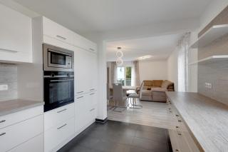 3-Bedroom Apartment with Garden Near US Army Gate 1 - 6