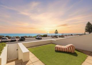Henley Beachfront Luxury Home With Sauna Just 200m From Henley Square! - 5
