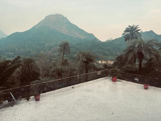 Hotel Grand Valley By Shri Hari Niwas - 1