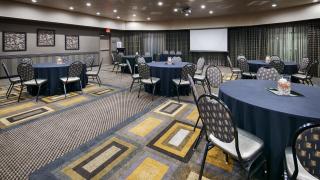 Best Western Premier Crown Chase Inn & Suites - Denton - 6