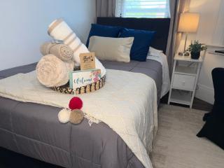Cozy Private bedrooms Kitchen Wifi - Englewood - 4