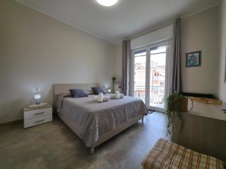 200m from Beach, New Central Apt, AC, WiFi - 9