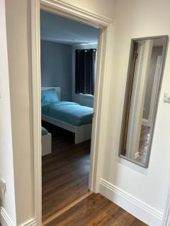 Modern City Flat, Walk to Hatfield House, Trains and University - 8