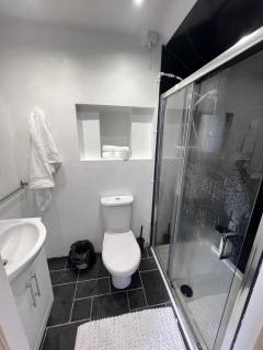 Hoopers Sandy Beach Guest Rooms - 1