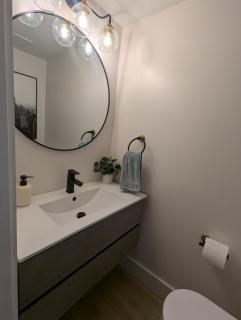 Modern Retreat in DC-Walk to Metro & Union Market - 3