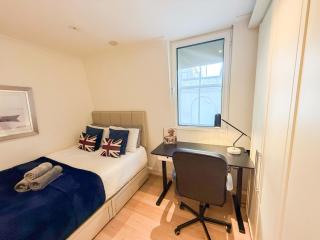 Embankment 2-Bed Flat with AC near Charing Cross, Trafalgar Square, London Eye, Big Ben - 2