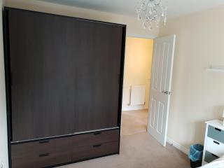 Charming Bicester Retreat Near Oxford & Cotswolds - 2