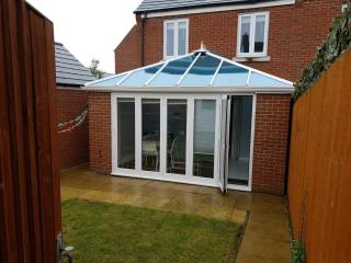 Charming Bicester Retreat Near Oxford & Cotswolds - 1